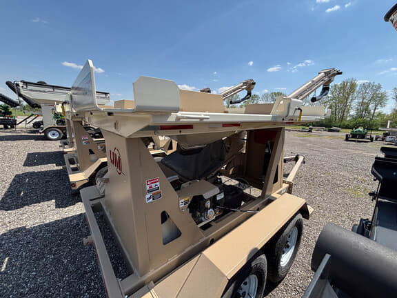 Image of Unverferth 410XL equipment image 3