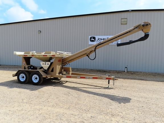 2024 Unverferth 410XL Equipment Image0