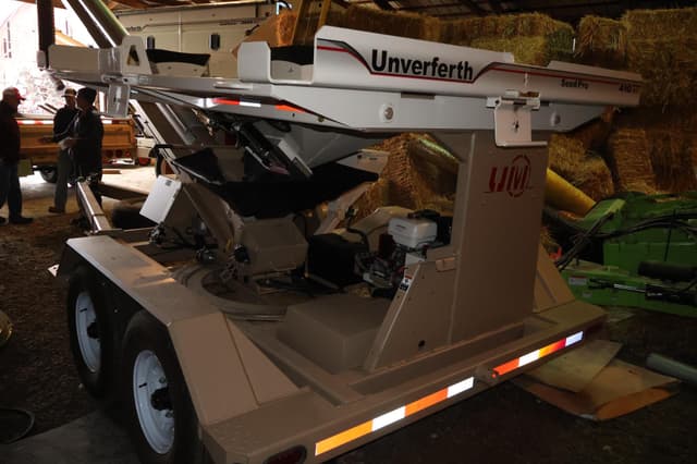 Image of Unverferth 410XL equipment image 2