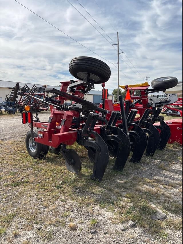 Image of Unverferth Zone-Builder 122 equipment image 3