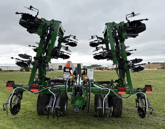 Image of Unverferth 2500 equipment image 3