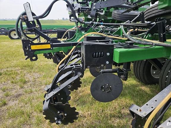 Image of Unverferth Renegade 3500 equipment image 4