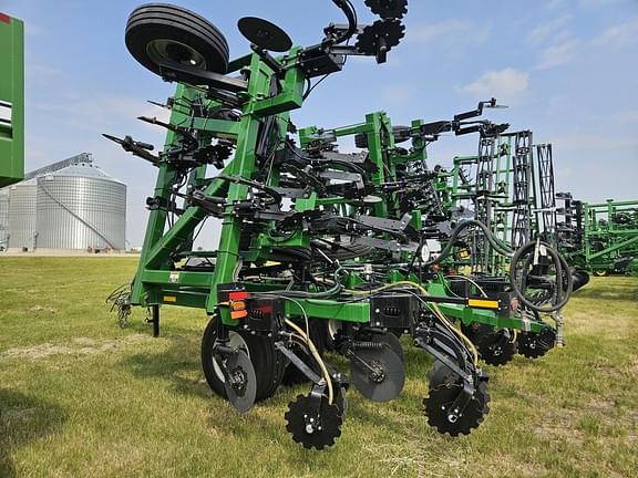 Image of Unverferth Renegade 3500 equipment image 1