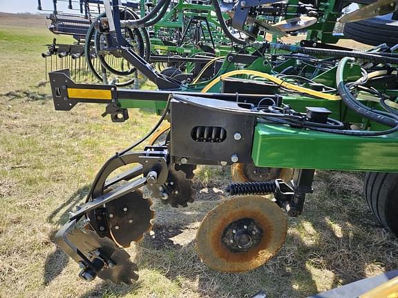 Image of Unverferth Renegade 3500 equipment image 3