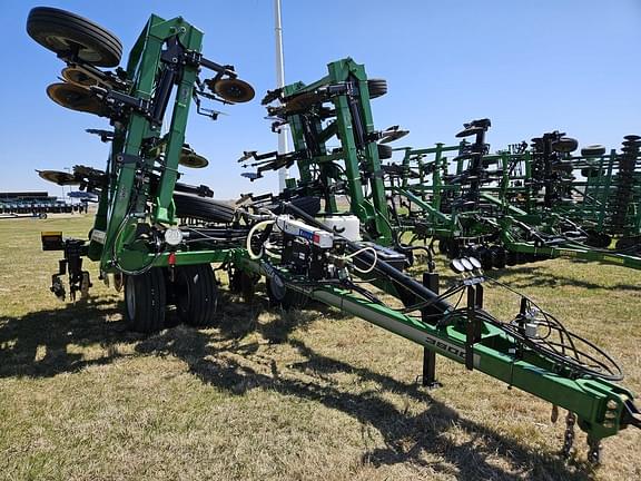 Image of Unverferth Renegade 3500 equipment image 1