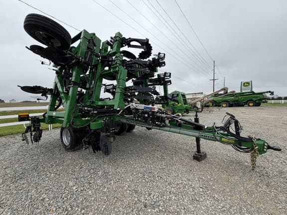 Image of Unverferth Renegade 3500 equipment image 1