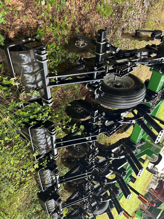 Image of Unverferth Ripper-Stripper 332 equipment image 3