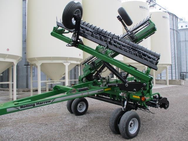 2024 Unverferth 1245D Equipment Image0