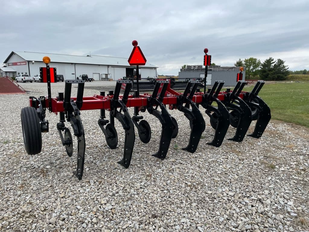 Image of Unverferth Zone-Builder 132 Image 1