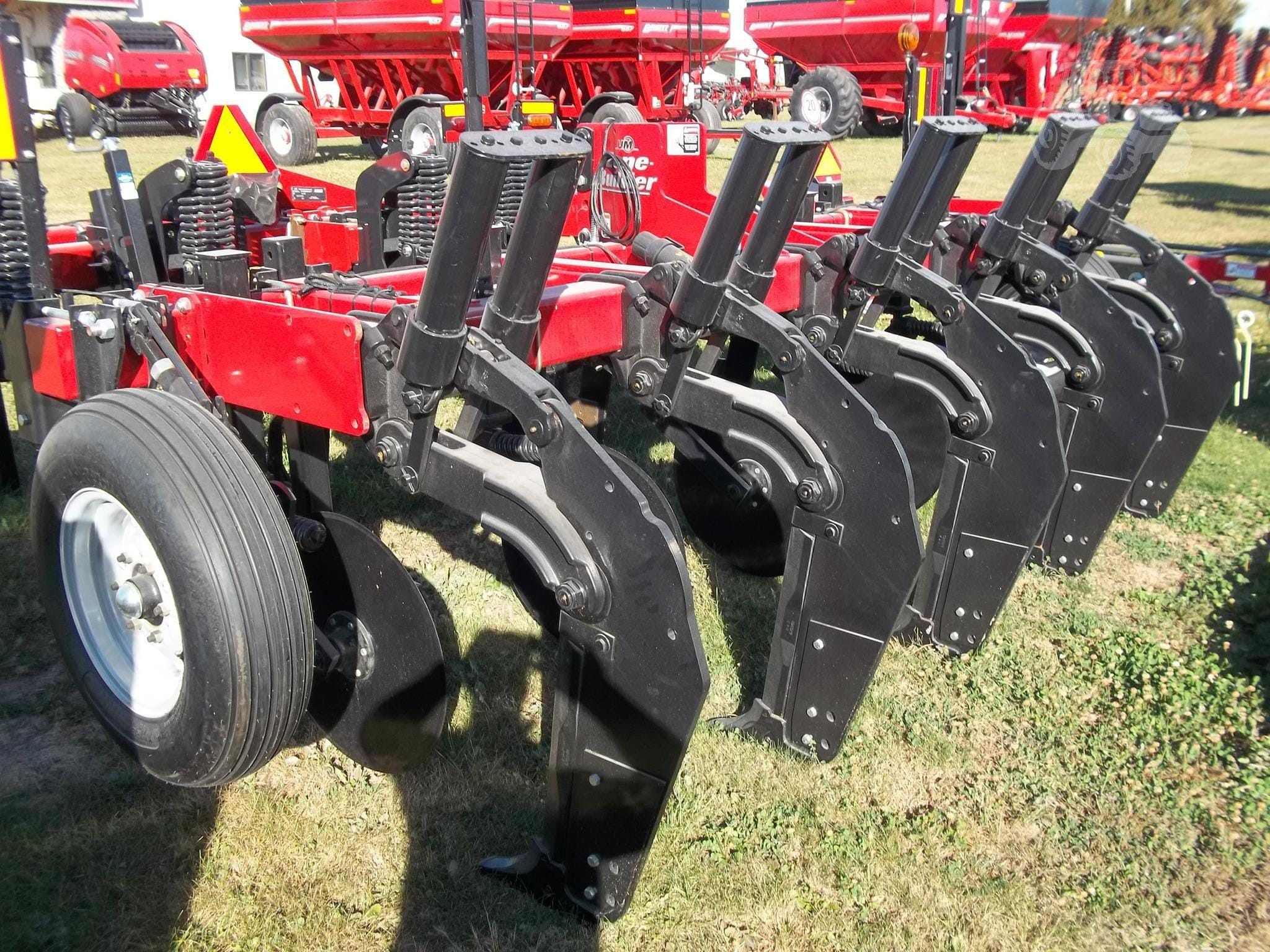 Main image Unverferth Zone-Builder 132