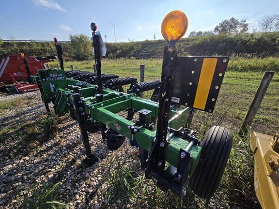 Image of Unverferth Zone-Builder equipment image 3