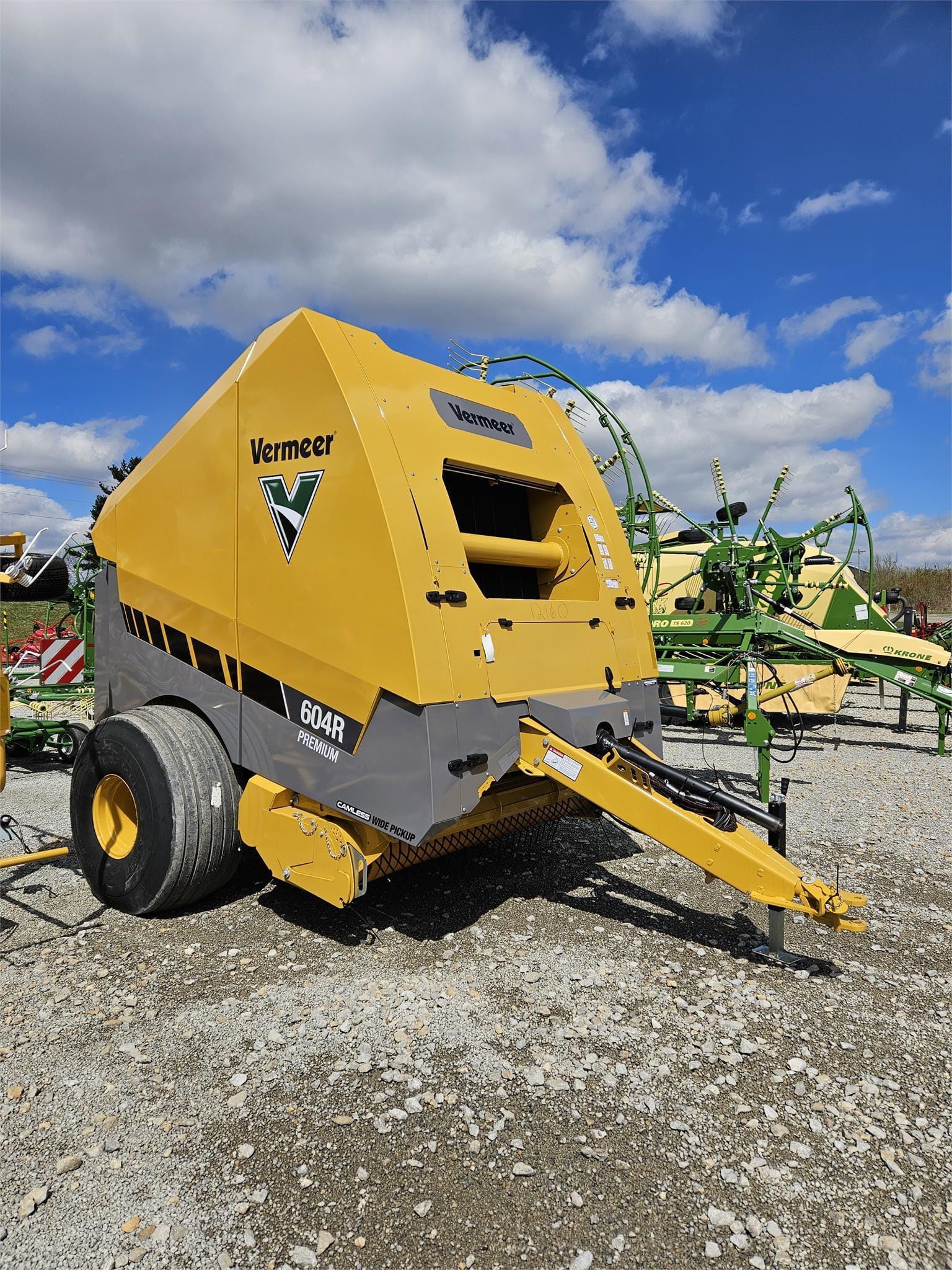2024 Vermeer 604R Premium Equipment Image0