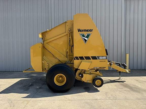 Image of Vermeer 604R Signature equipment image 4