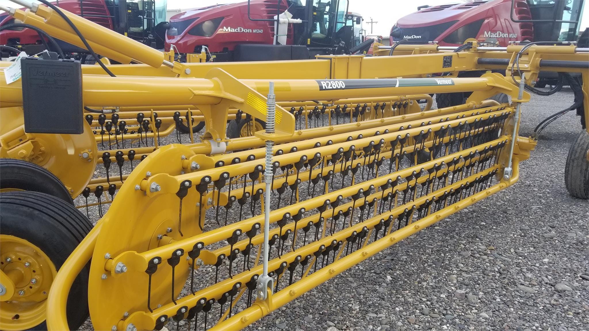 2024 Vermeer R2800 Equipment Image0