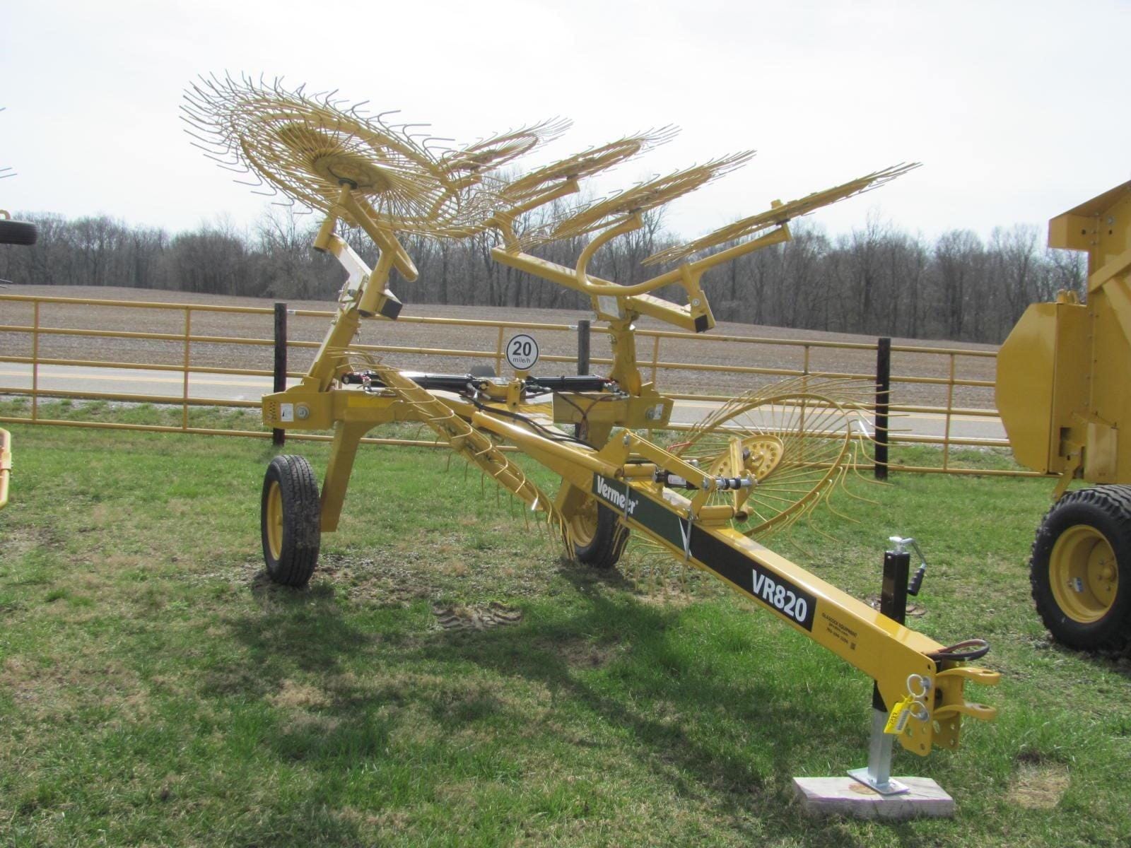 2024 Vermeer VR820 Equipment Image0