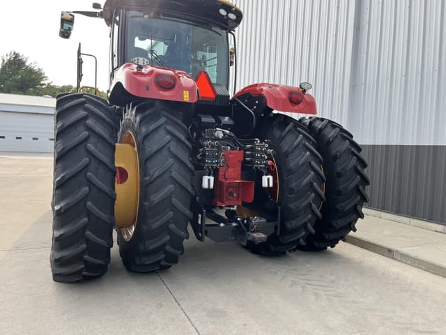 Image of Versatile 460 equipment image 3