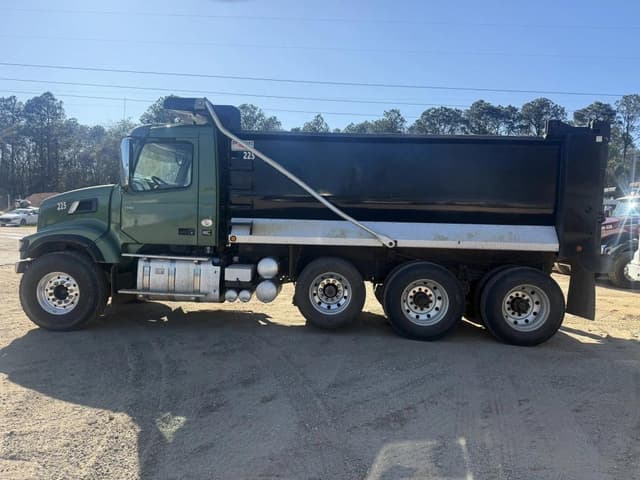 Image of Volvo VHD equipment image 2