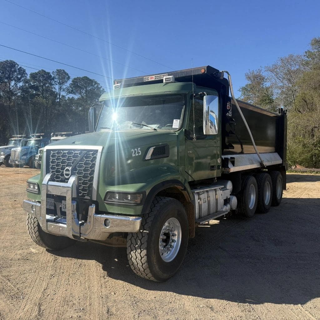 Image of Volvo VHD Primary image