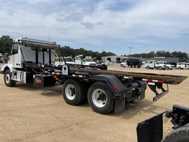 Image of Volvo VHD64 equipment image 1