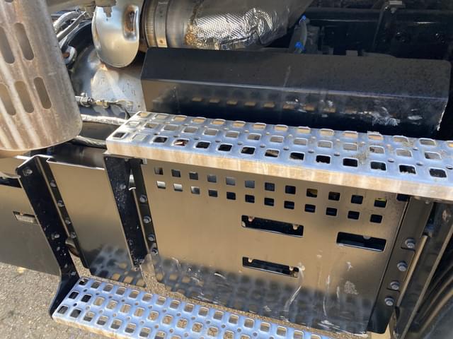 Image of Volvo VHD64 equipment image 4