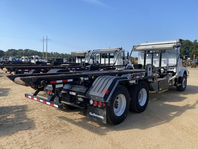 Image of Volvo VHD64 equipment image 2