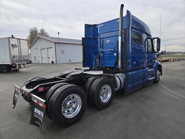 Image of Volvo VNL equipment image 4