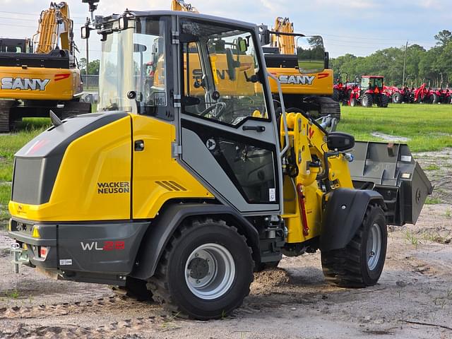 Image of Wacker Neuson WL28 equipment image 2