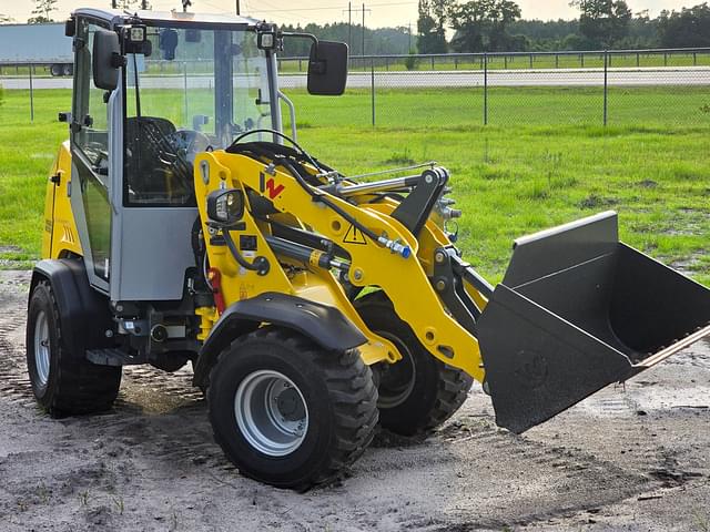 Image of Wacker Neuson WL28 equipment image 1