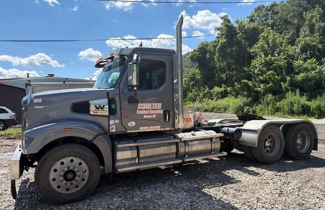 Image of Western Star 49X equipment image 1
