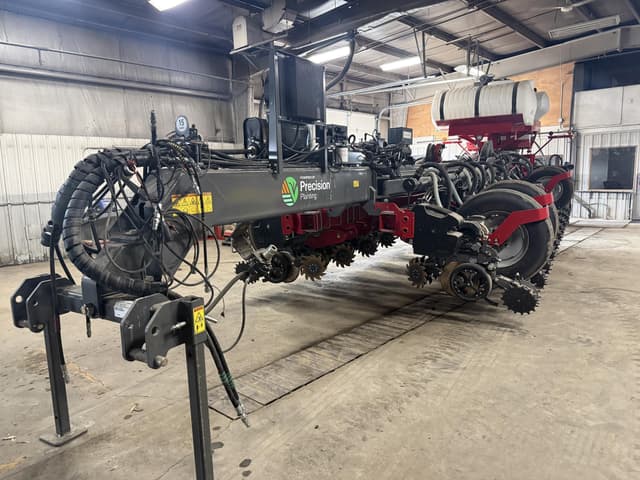 Image of White 9824VE equipment image 2