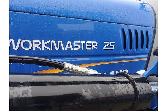 Image of New Holland Workmaster 25 equipment image 3