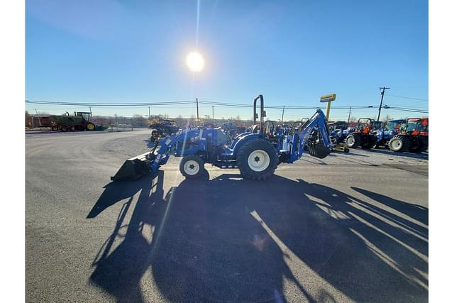 Image of New Holland Workmaster 35 equipment image 4