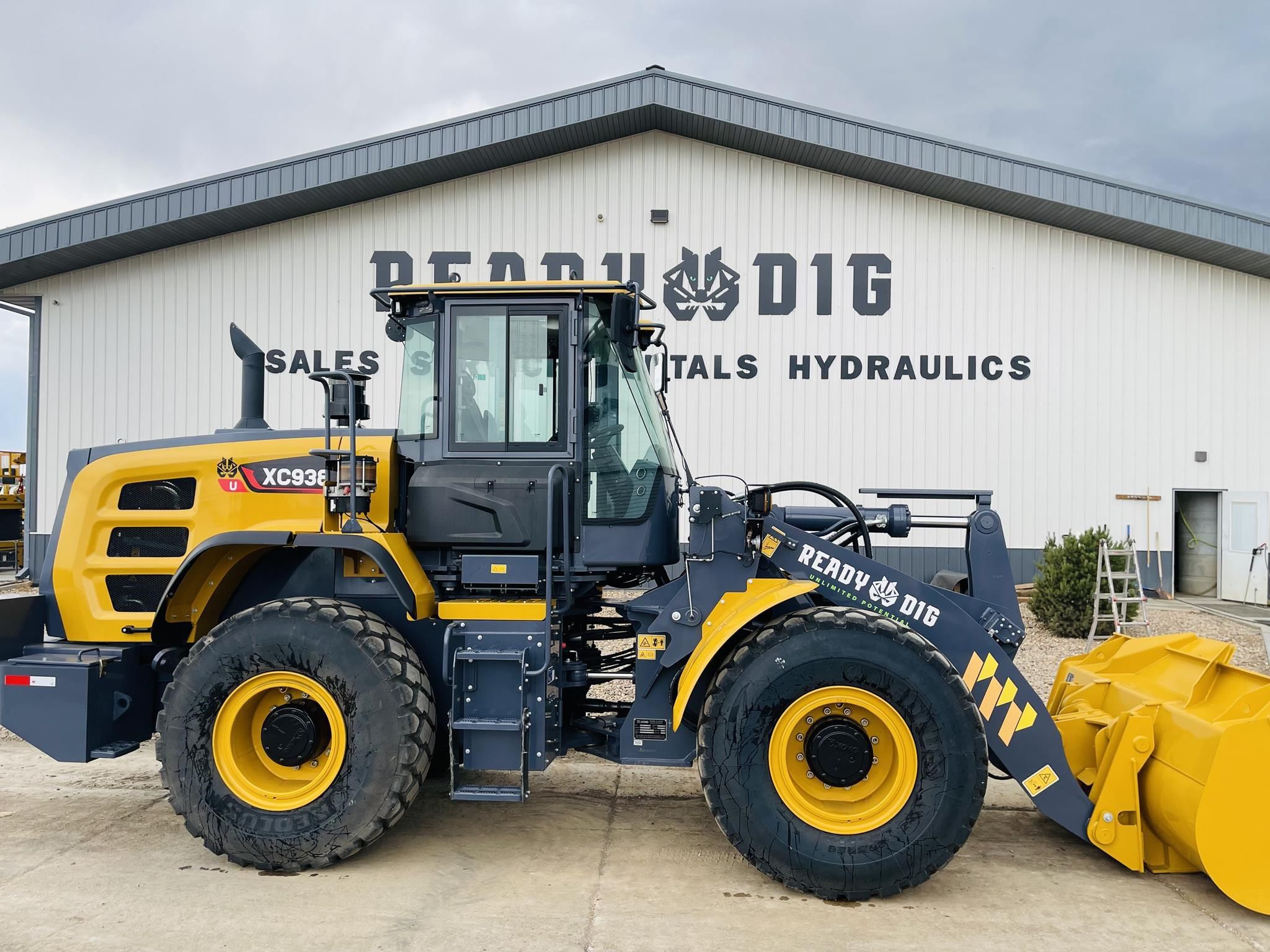 2024 XCMG XC938U Equipment Image0