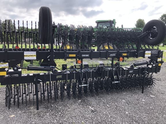 Image of Yetter 3530 equipment image 2