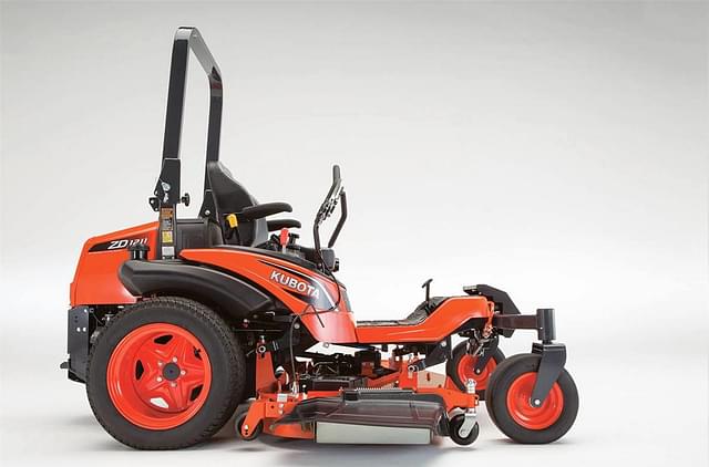 Image of Kubota ZD1211-60 equipment image 4