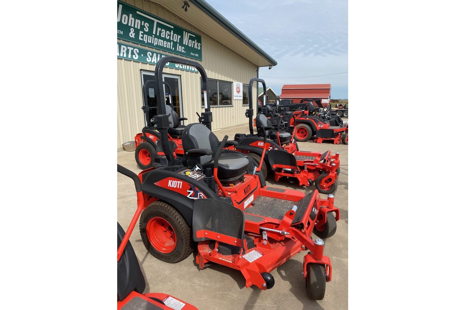 Kioti ZXR Equipment Image0