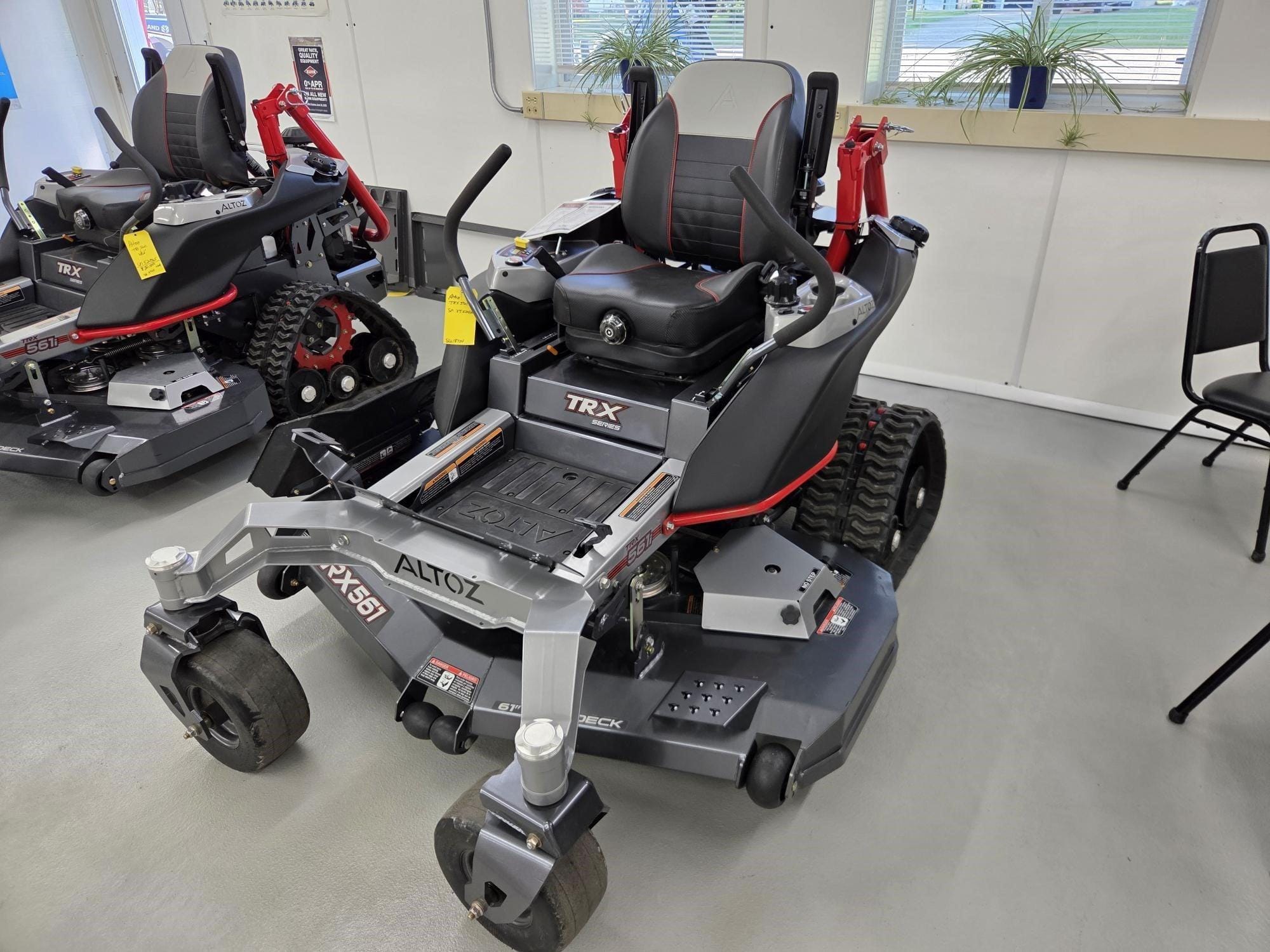 2025 Altoz TSX561i Equipment Image0