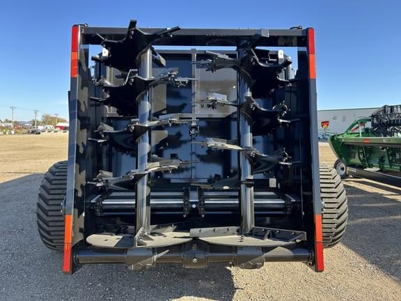 Image of Art's Way X900 equipment image 2