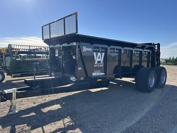 Image of Art's Way X900 equipment image 1