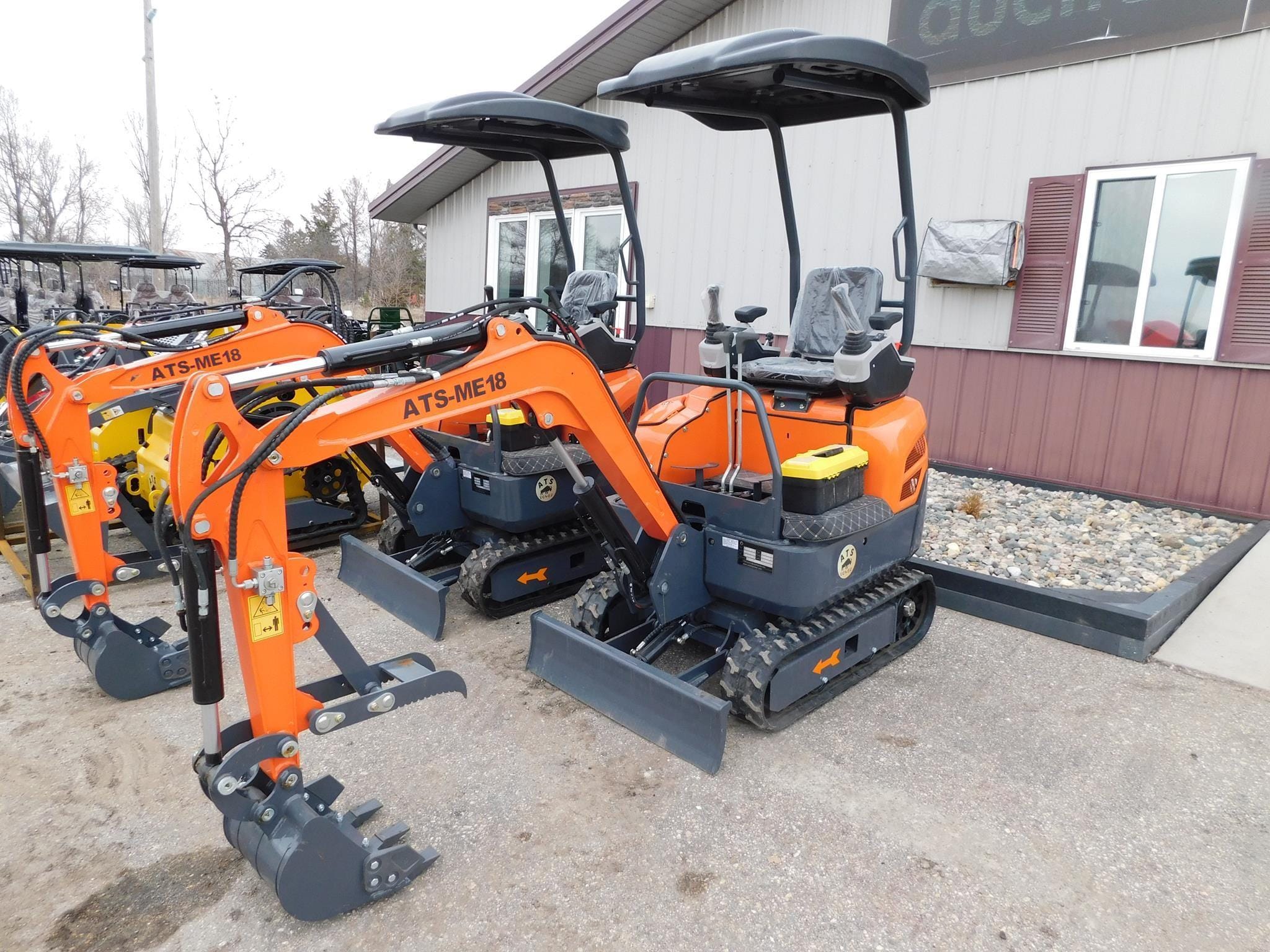 2025 ATS ATS-ME18 Equipment Image0