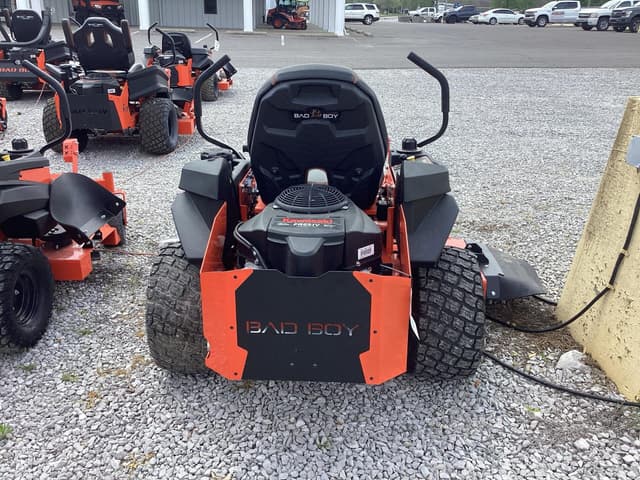 Image of Bad Boy ZT Avenger equipment image 3