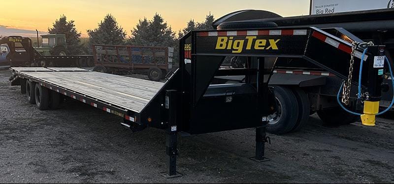 2025 Big Tex 22GN-35D5A-MRBK Equipment Image0