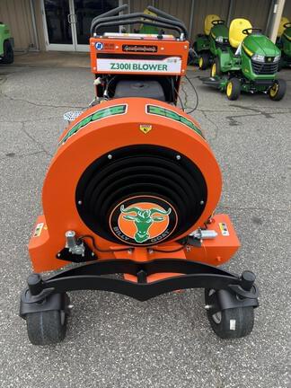 Image of Billy Goat Hurricane Z300I equipment image 4