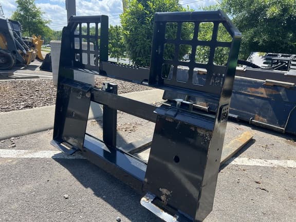 Image of Blue Diamond Pallet Forks equipment image 3