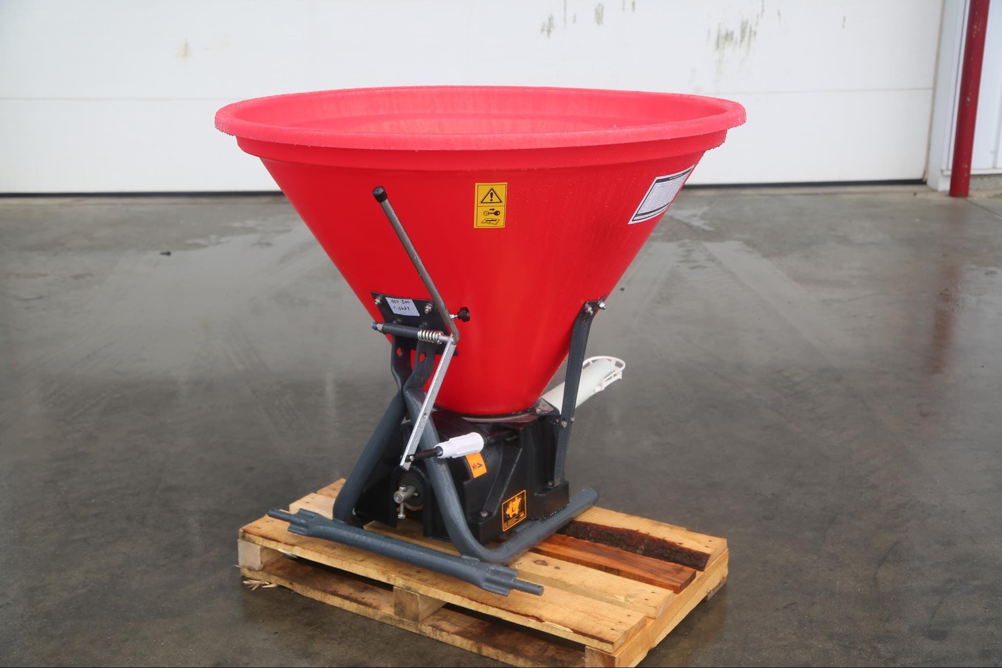 2025 BMC AMP300 Equipment Image0