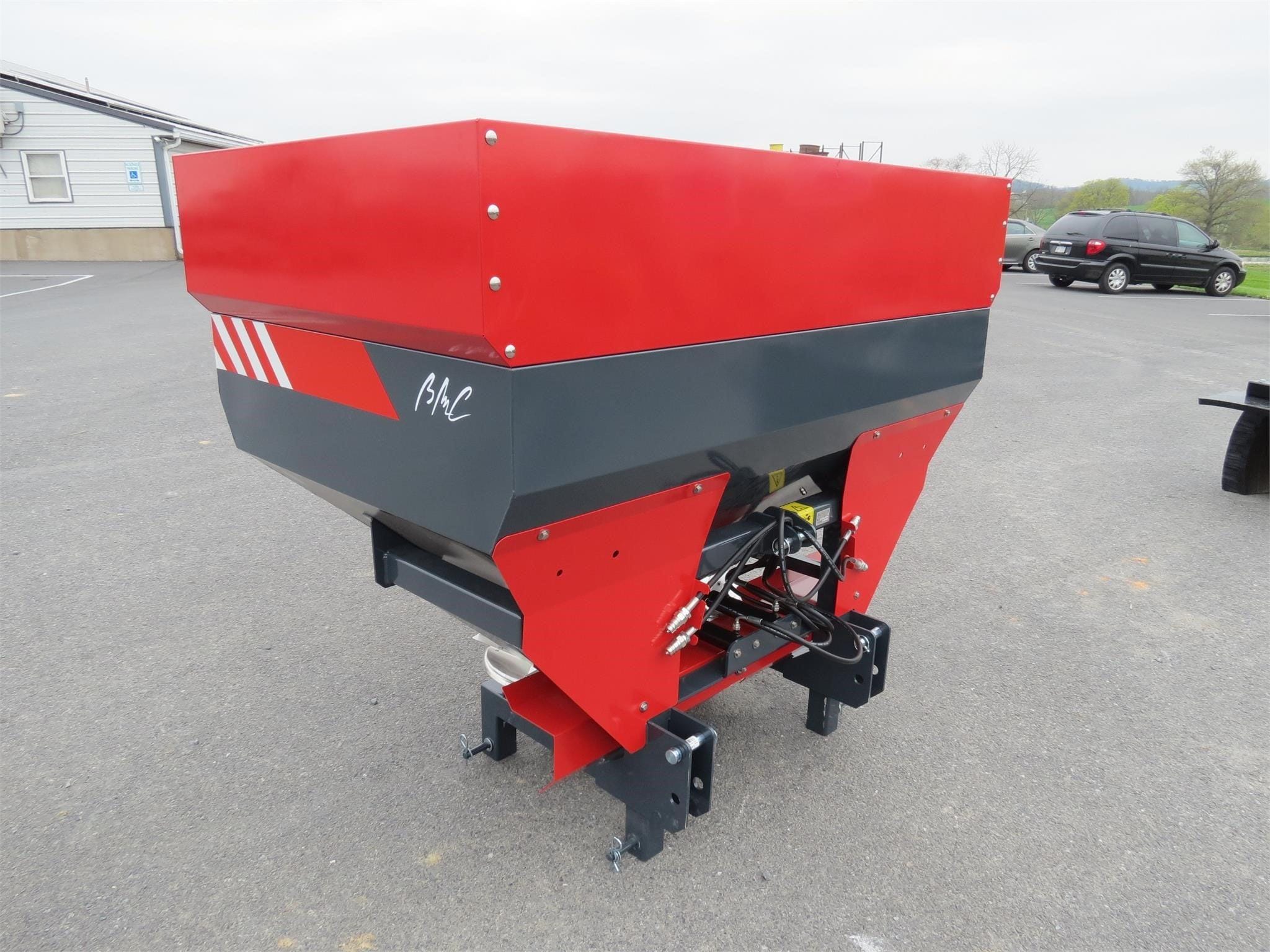 2025 BMC Syntra 1500 Equipment Image0