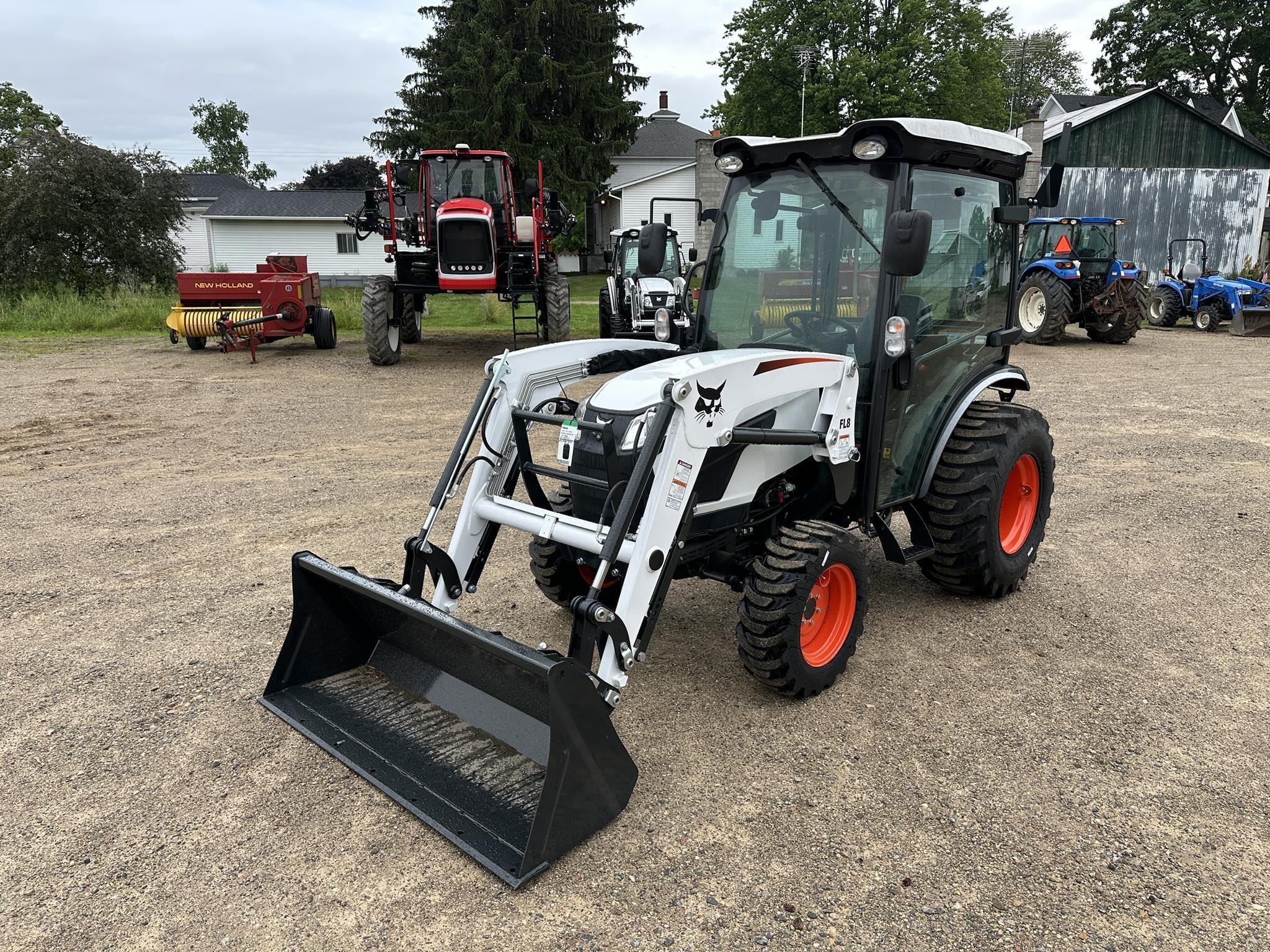 2025 Bobcat CT2540 Equipment Image0