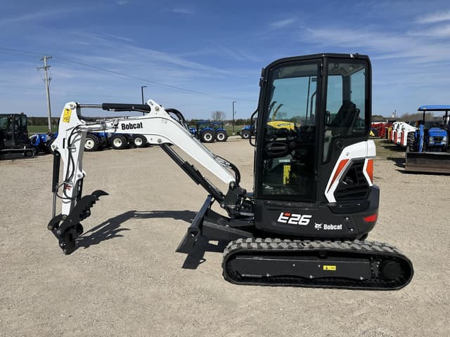 Image of Bobcat E26 equipment image 1