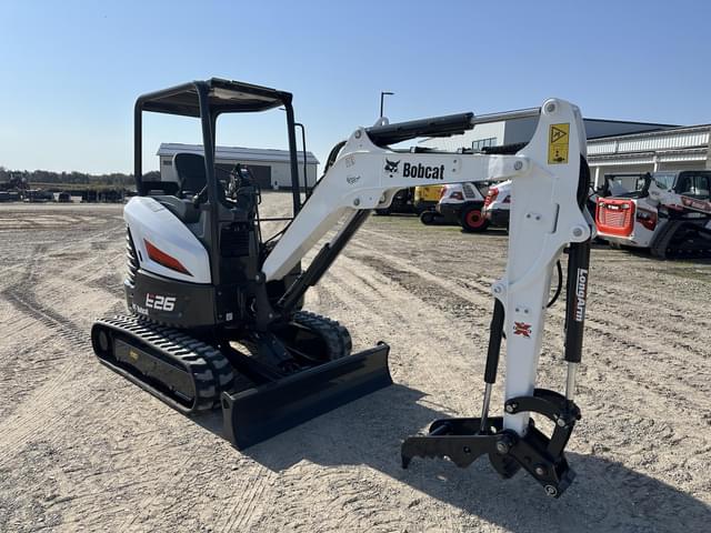 Image of Bobcat E26 equipment image 1
