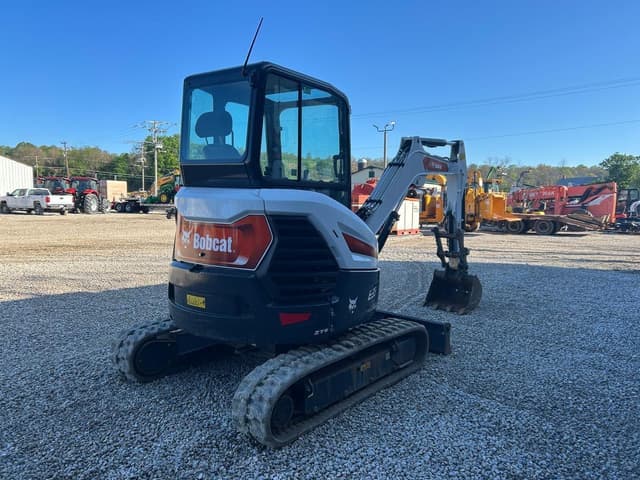 Image of Bobcat E35 equipment image 3